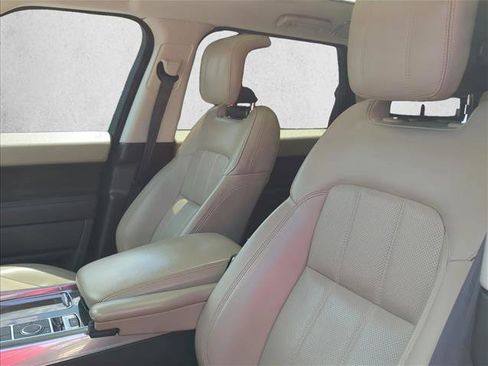 Used 2018 Land Rover Range Rover Sport HSE image 12