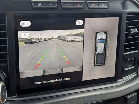 Used 2024 Ford F250 Platinum w/ FX4 Off-Road Package AWD/4WD image 17