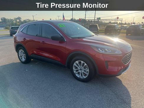 Used 2022 Ford Escape SE w/ Convenience Package FWD image 9