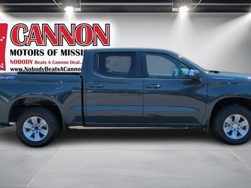 Used 2025 Chevrolet Silverado 1500 LT AWD/4WD image 4