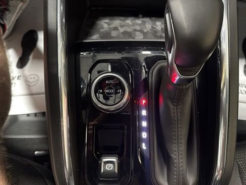 Used 2025 GMC Canyon Elevation w/ Convenience Package image 11