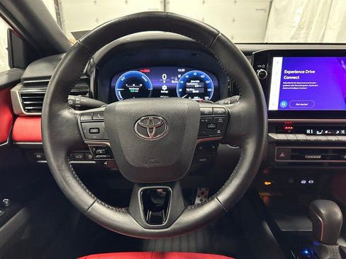 Used 2025 Toyota Camry XSE image 18