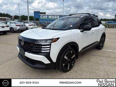 New 2025 Nissan Kicks SR image 15