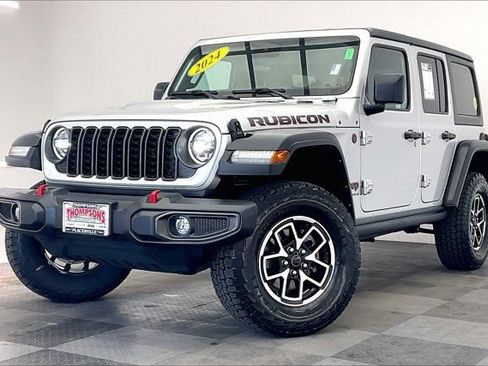 Used 2024 Jeep Wrangler Unlimited Rubicon AWD/4WD image 12