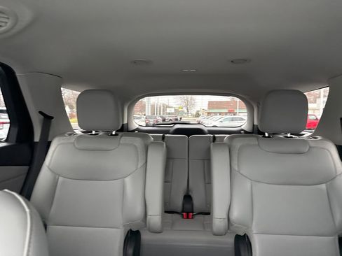 Used 2025 Ford Explorer Active w/ Active Comfort Package image 47