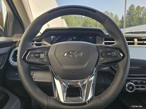 New 2027 Chevrolet Bolt RS w/ Super Cruise Package FWD image 25