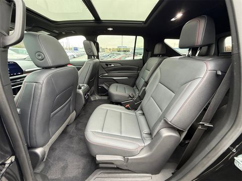 Used 2024 Chevrolet Traverse Z71 w/ Enhanced Driving Package image 25