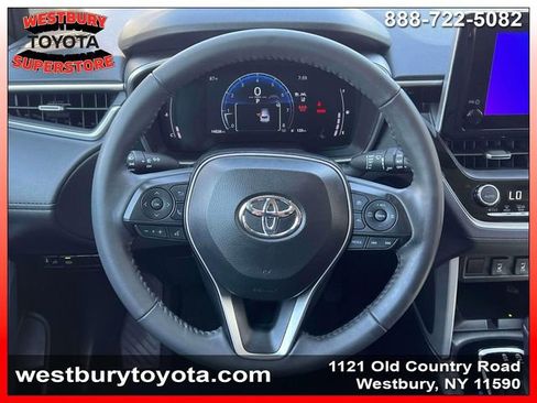 Used 2024 Toyota Corolla Cross XLE w/ Convenience Package image 17