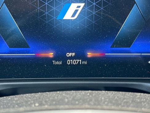 Used 2025 BMW i4 eDrive40 w/ M Sport Package image 29