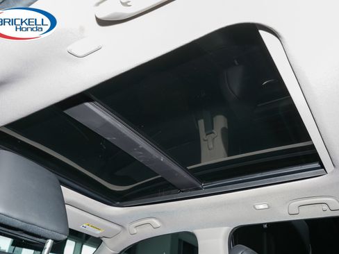 Certified 2023 Honda Pilot Touring image 24