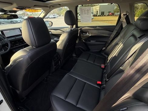 Certified 2025 Nissan Rogue SL w/ Tech Package AWD/4WD image 26