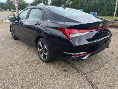 Used 2023 Hyundai Elantra Limited FWD image 7