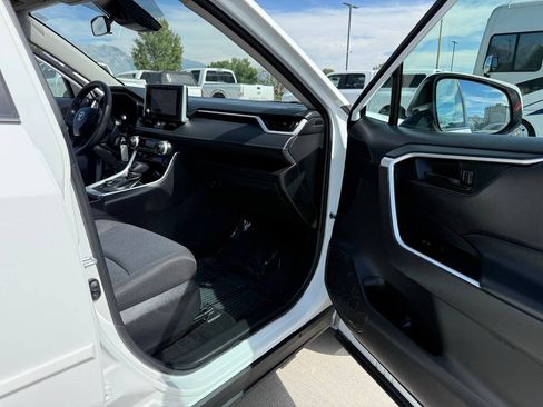 Used 2024 Toyota RAV4 LE AWD/4WD image 23