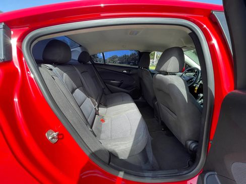 Used 2018 Chevrolet Cruze LT FWD image 26