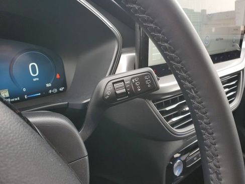Used 2023 Ford Escape Active w/ Tech Pack #2 AWD/4WD image 17