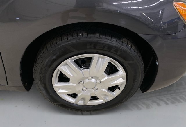 Used 2009 Toyota Camry LE FWD image 16