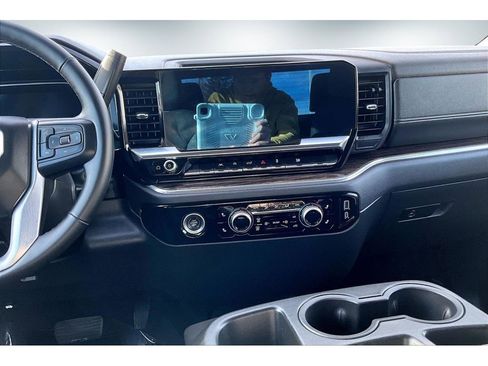 Used 2024 GMC Sierra 1500 Elevation image 10