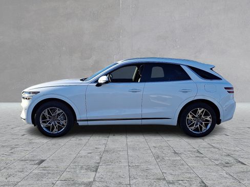 Certified 2023 Genesis GV70 2.5T w/ Advanced Package image 6