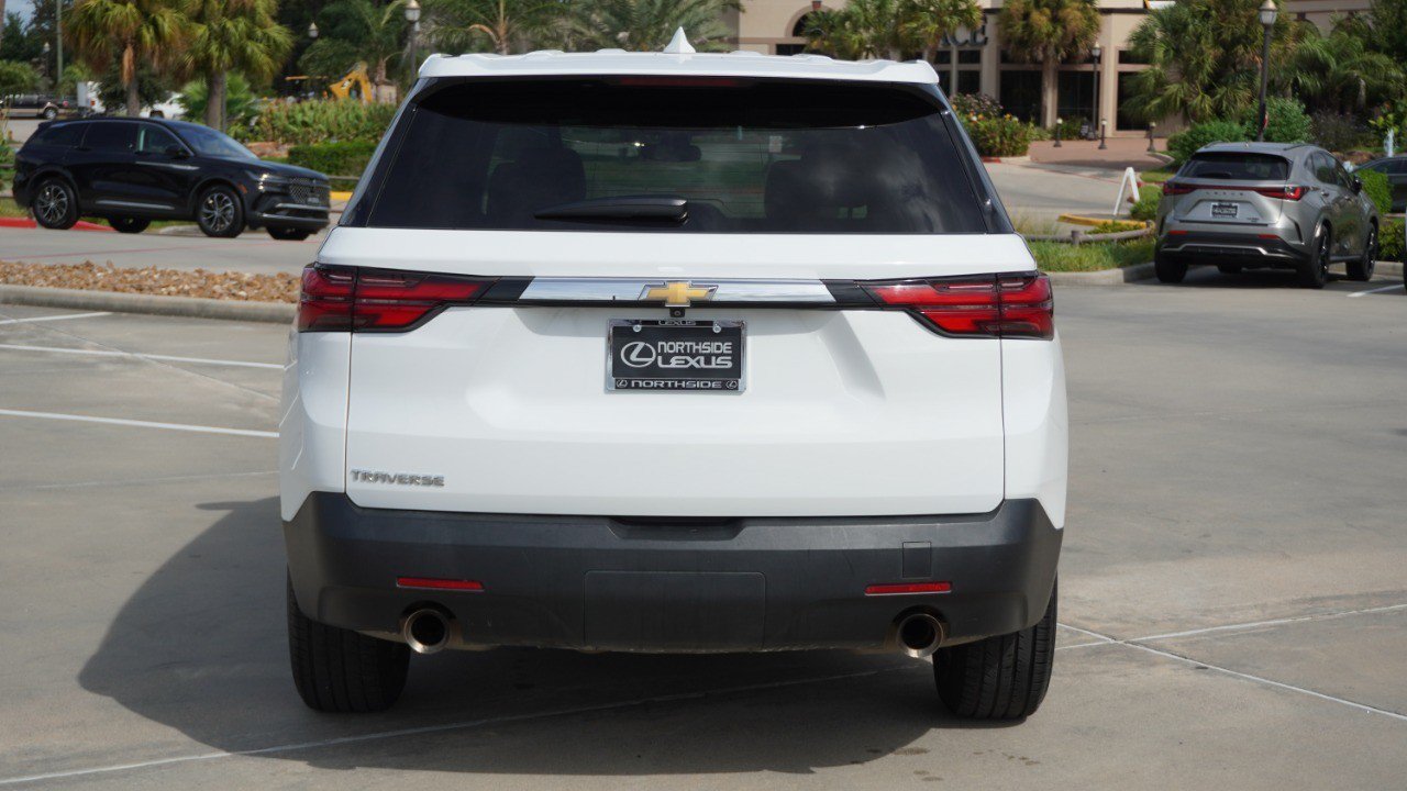 Used 2022 Chevrolet Traverse LS FWD image 7