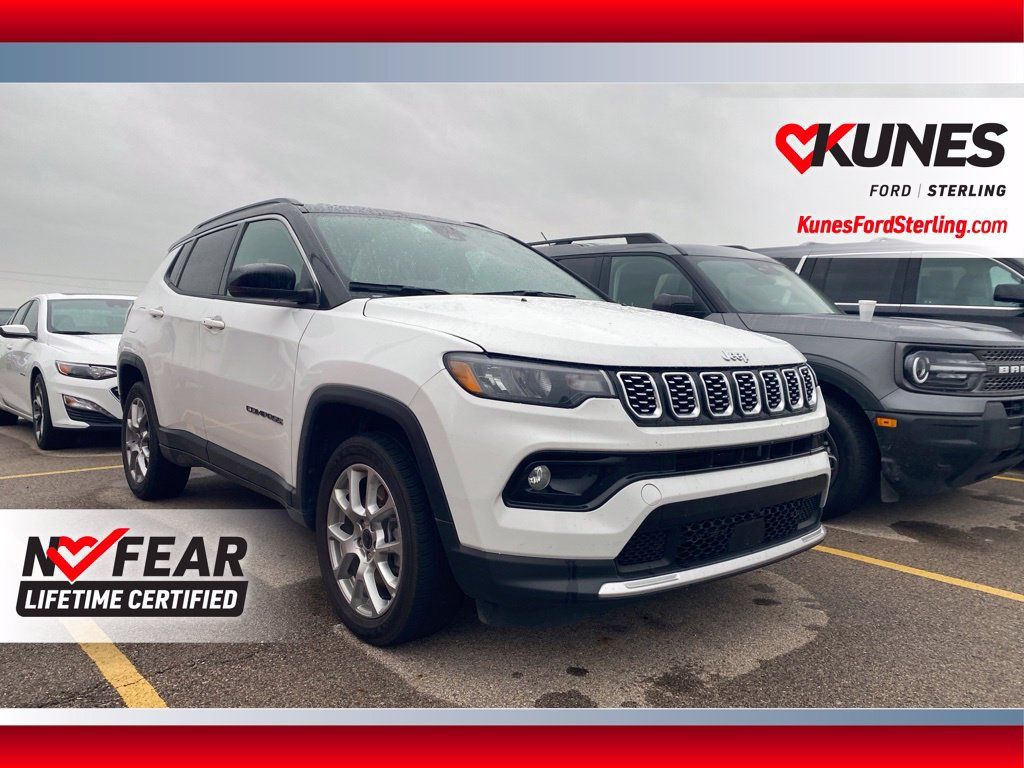 Used 2025 Jeep Compass Limited AWD/4WD image 1