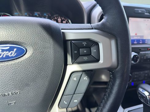 Used 2019 Ford F150 Lariat w/ Equipment Group 502A Luxury AWD/4WD image 21