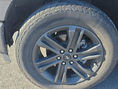 Used 2021 Ford F150 Lariat w/ Equipment Group 502A High image 15