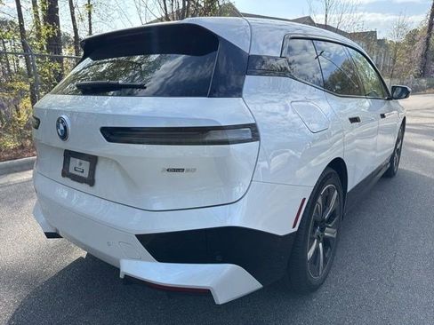 Used 2023 BMW iX xDrive50 w/ Premium Package image 12