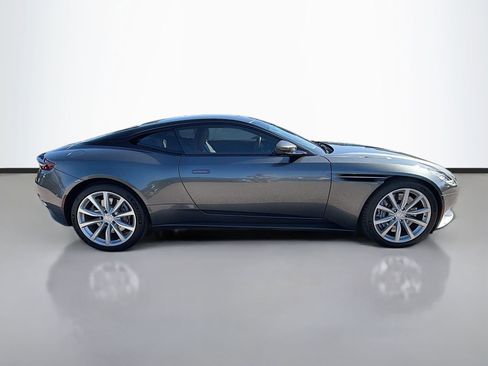 Used 2018 Aston Martin DB11 V12 image 3
