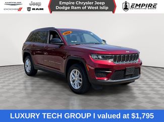 Used 2025 Jeep Grand Cherokee Laredo X w/ Luxury Tech Group I AWD/4WD video 1