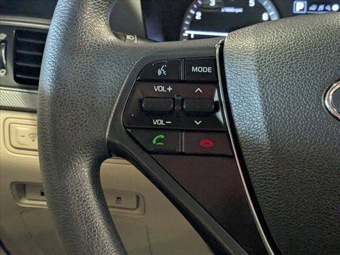Used 2017 Hyundai Sonata SE w/ Cargo Package image 12