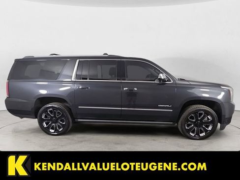 Used 2020 GMC Yukon XL Denali w/ Denali Ultimate Package AWD/4WD image 6