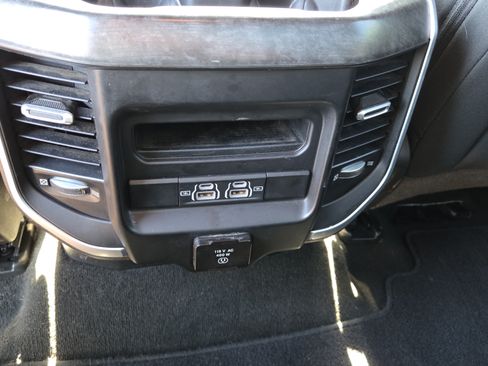 Used 2022 RAM 1500 Big Horn AWD/4WD image 12