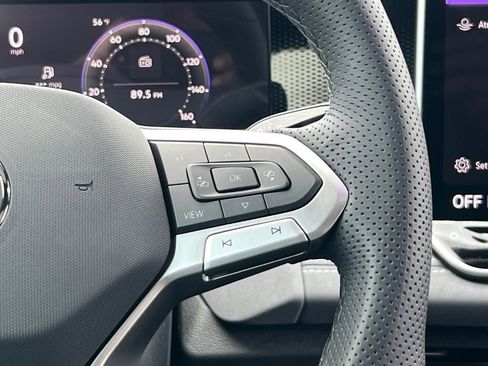 New 2026 Volkswagen Tiguan SE R-Line image 27