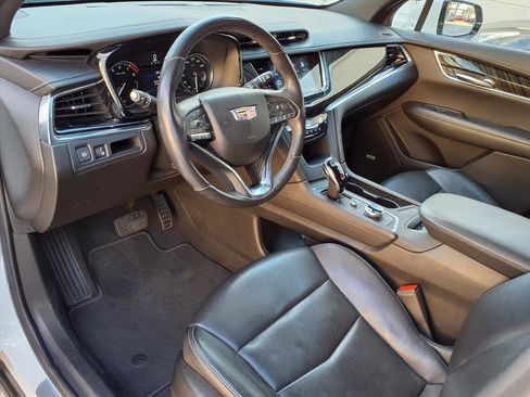 Used 2022 Cadillac XT6 Premium Luxury image 12