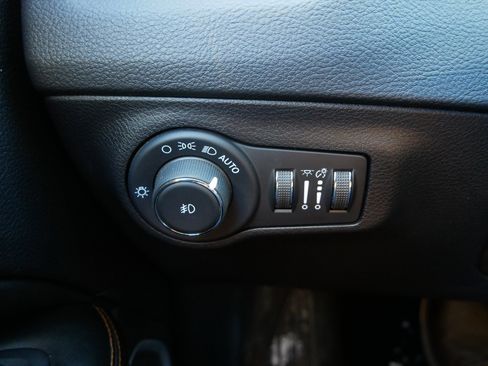 Certified 2021 Jeep Compass Limited image 21