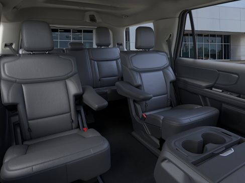 New 2026 Ford Expedition Active RWD image 11