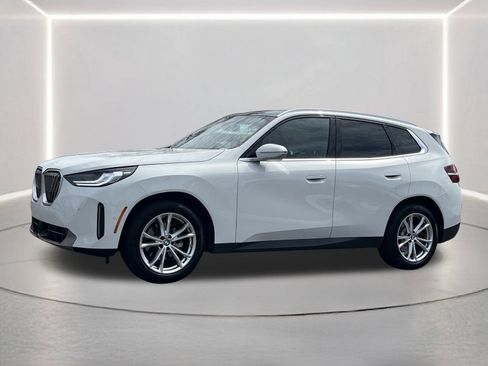 Used 2025 BMW X3 xDrive30i w/ Convenience Package image 21