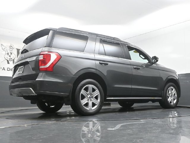 Used 2020 Ford Expedition XLT w/ Equipment Group 202A AWD/4WD image 39