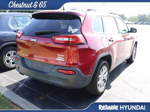 Used 2016 Jeep Cherokee Latitude w/ Comfort & Sound Group FWD image 21
