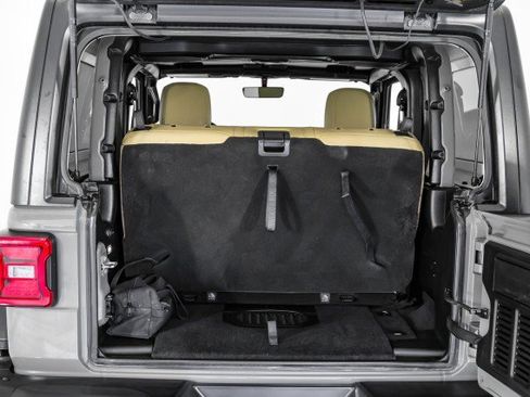 Used 2018 Jeep Wrangler Rubicon AWD/4WD image 48