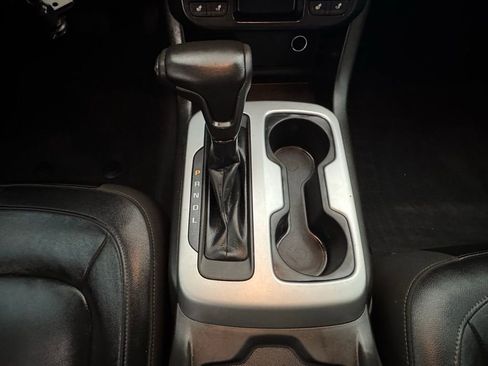 Used 2020 Chevrolet Colorado ZR2 image 23