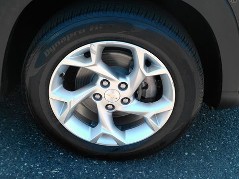 Certified 2024 Chevrolet Trax LS w/ LS Convenience Package FWD image 28