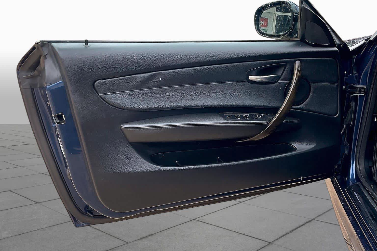 Used 2012 BMW 135i Convertible RWD image 21