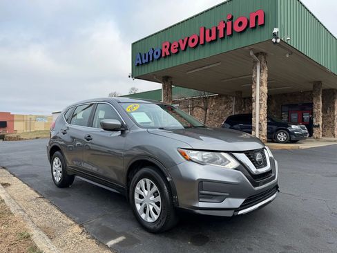 Used 2018 Nissan Rogue S image 1