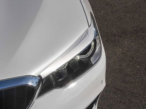 Used 2020 BMW 530i w/ Premium Package image 14