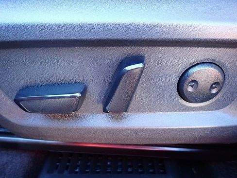 Used 2022 Nissan Rogue SV w/ SV Premium Package image 20