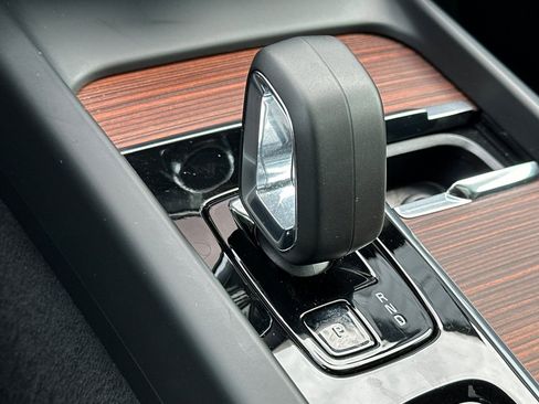 Used 2025 Volvo V60 B5 Cross Country Plus AWD/4WD image 23