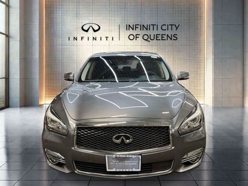 Used 2019 INFINITI Q70 Luxe w/ Proactive Package AWD/4WD image 2