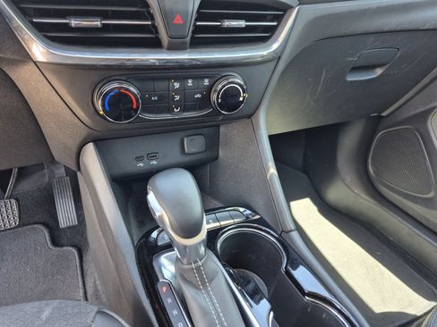 Used 2025 Buick Encore GX Preferred FWD image 12
