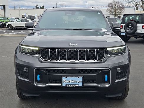 Used 2023 Jeep Grand Cherokee Overland image 9